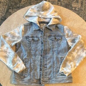 Abercrombie girls size 13/14 jeans jacket with marbled sweatshirt sleeve/hood!